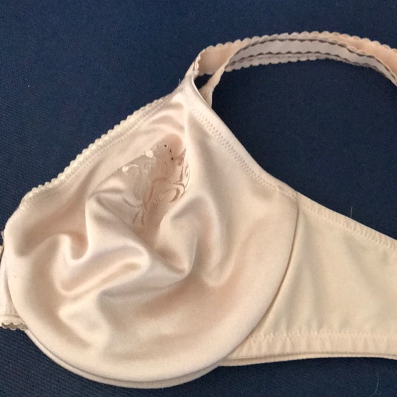 NWOT Wacoal Slimline Seamless Minimizer Bra 85154 - Picture 5 of 8